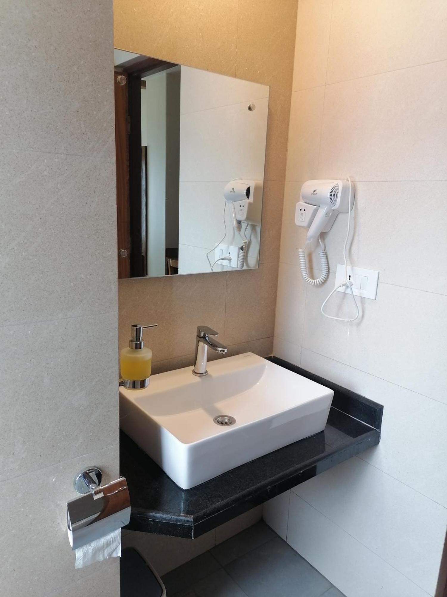 Urban Boutique Hotel 포카라 외부 사진