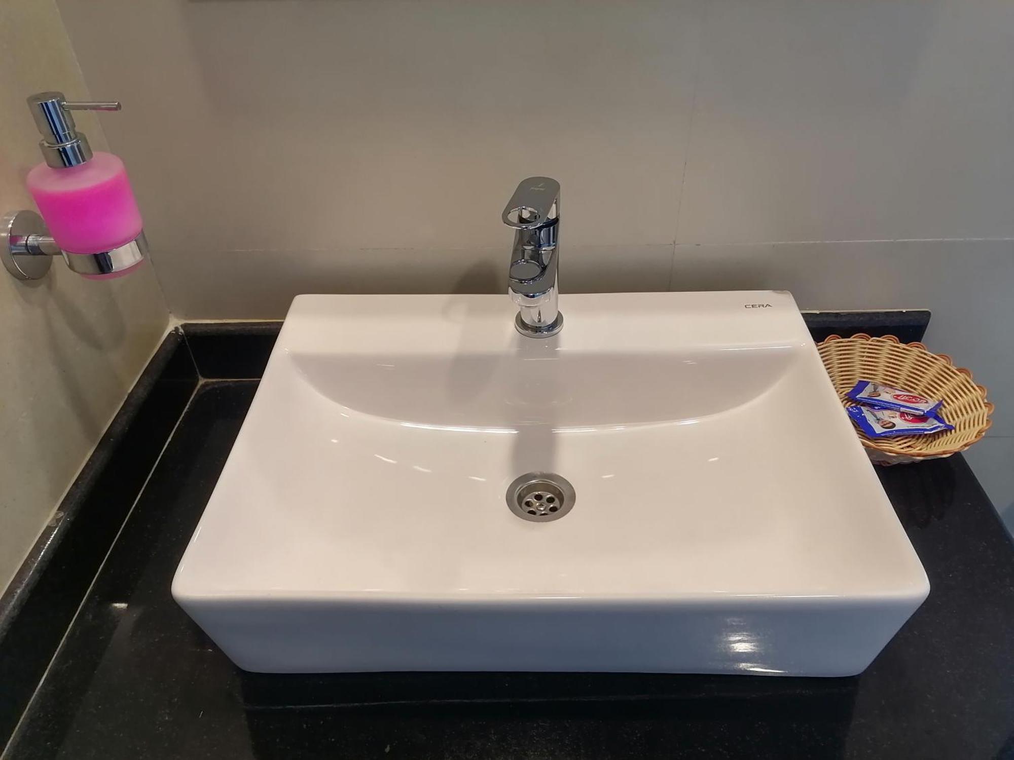 Urban Boutique Hotel 포카라 외부 사진
