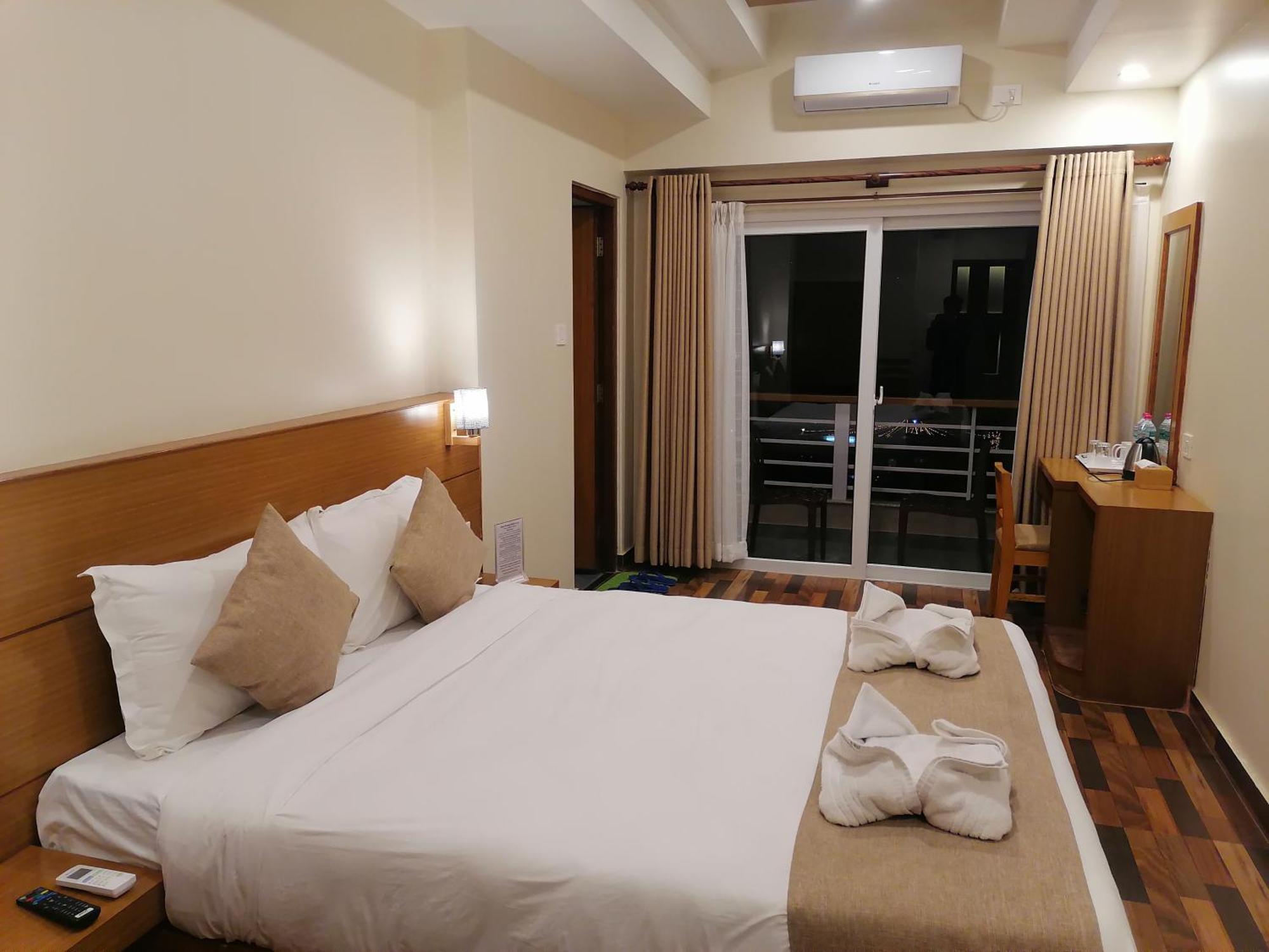 Urban Boutique Hotel 포카라 외부 사진