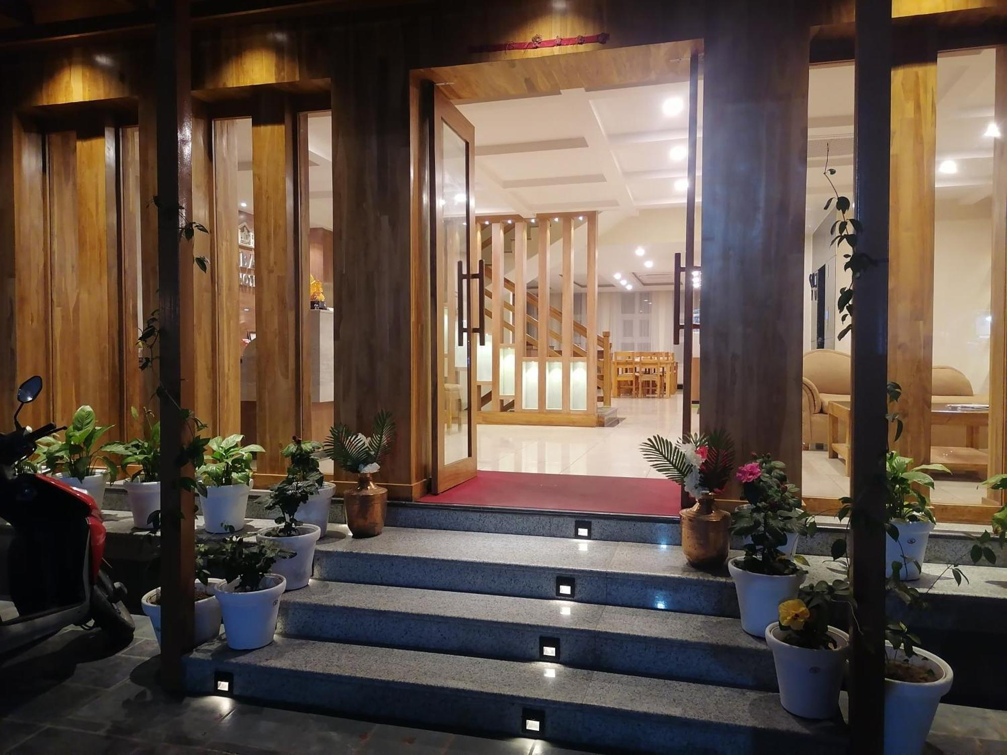 Urban Boutique Hotel 포카라 외부 사진